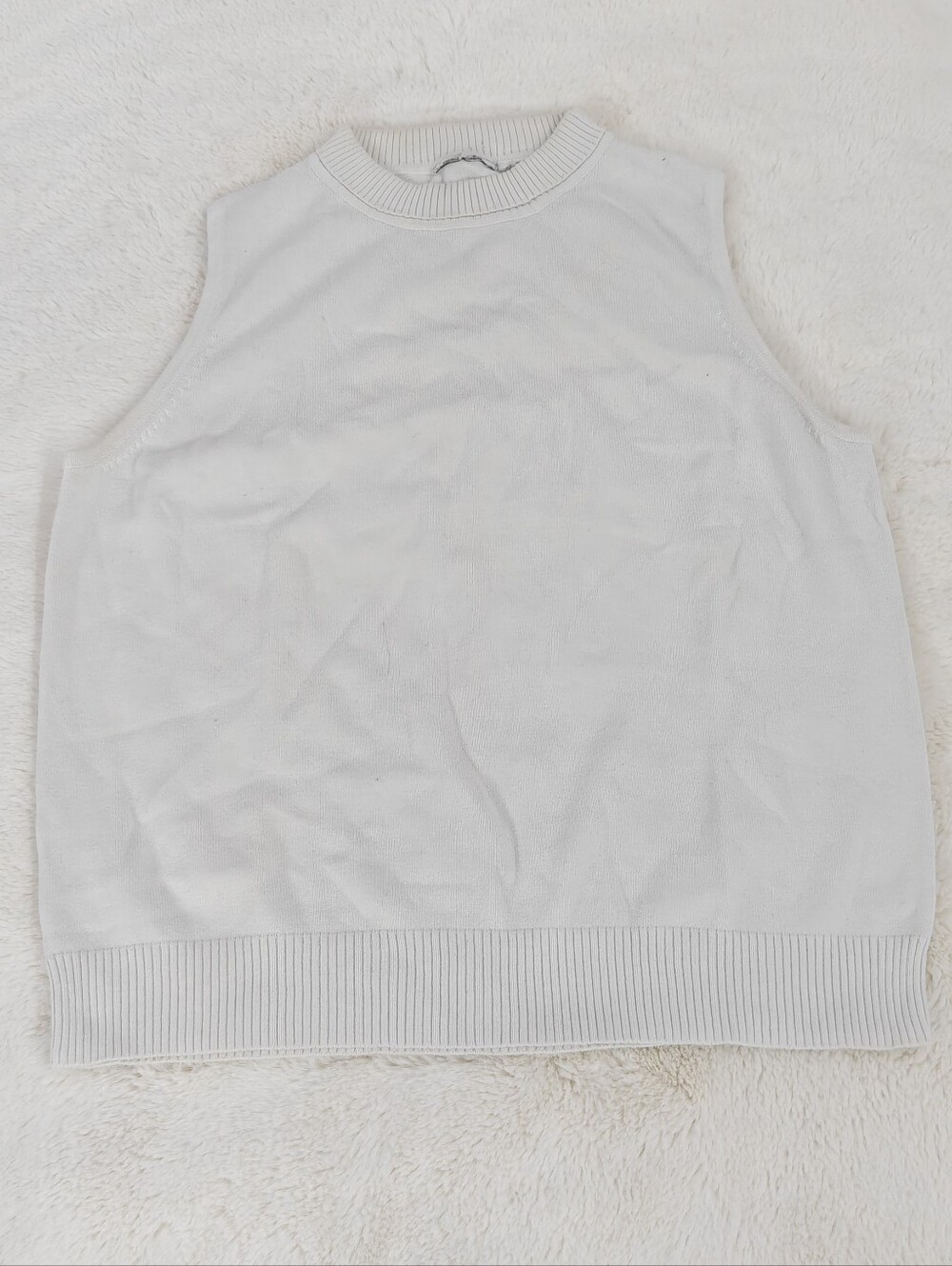 Women's Sleeveless Knit Crewneck Sweater Vest Top XS White